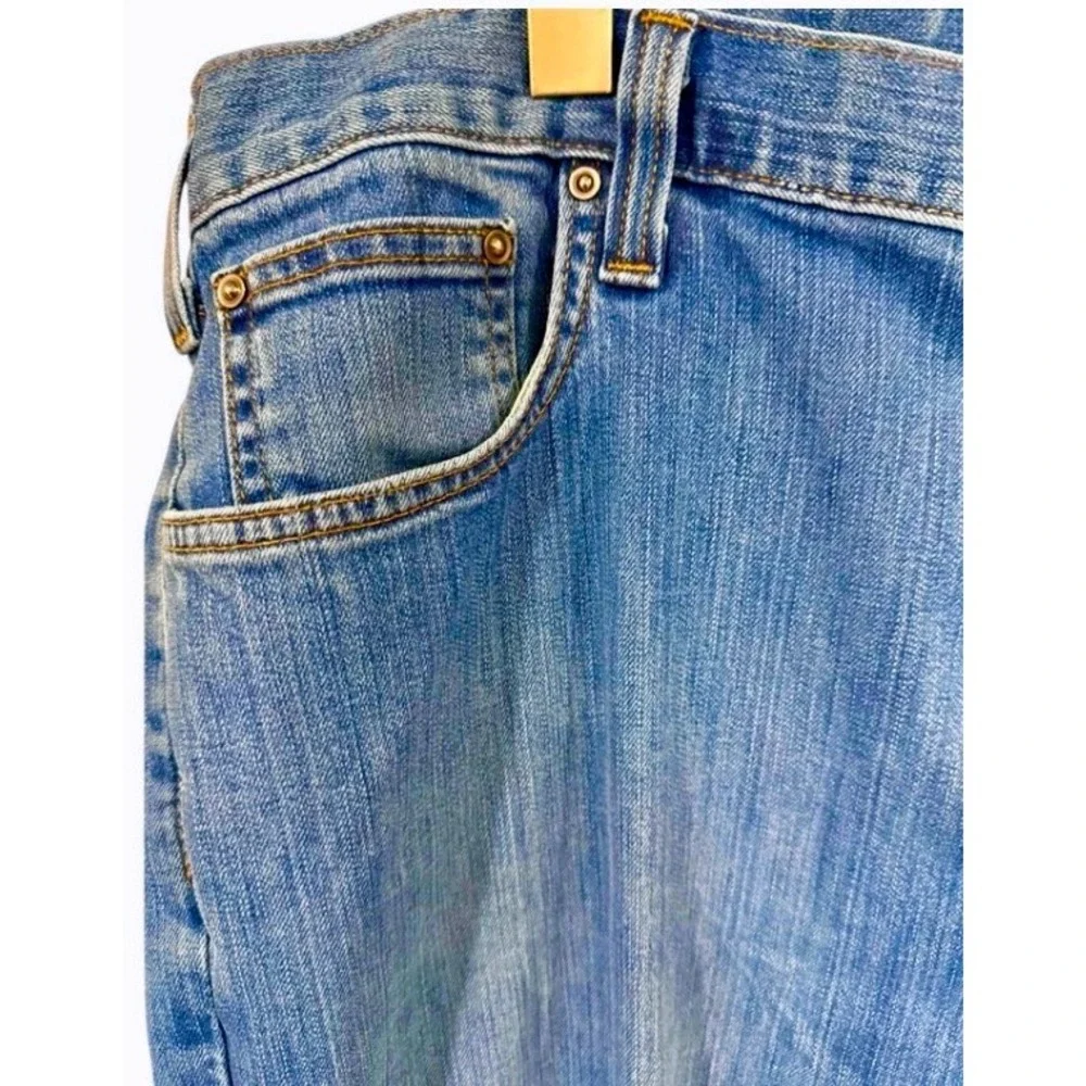 Carhartt Men's Size 42 x 30 Relaxed Fit Straight Leg Blue Denim Workwear Jeans